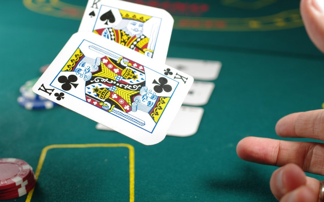 Online Gmbling Vs Traditional Casinos: 10 Factors that Give Edge to Online Gambling